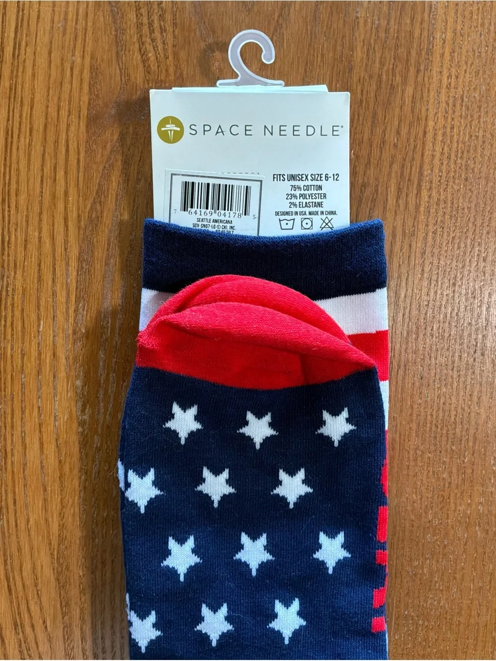 Seattle Washington WA  Space Needle Pair of Socks Size 6-12